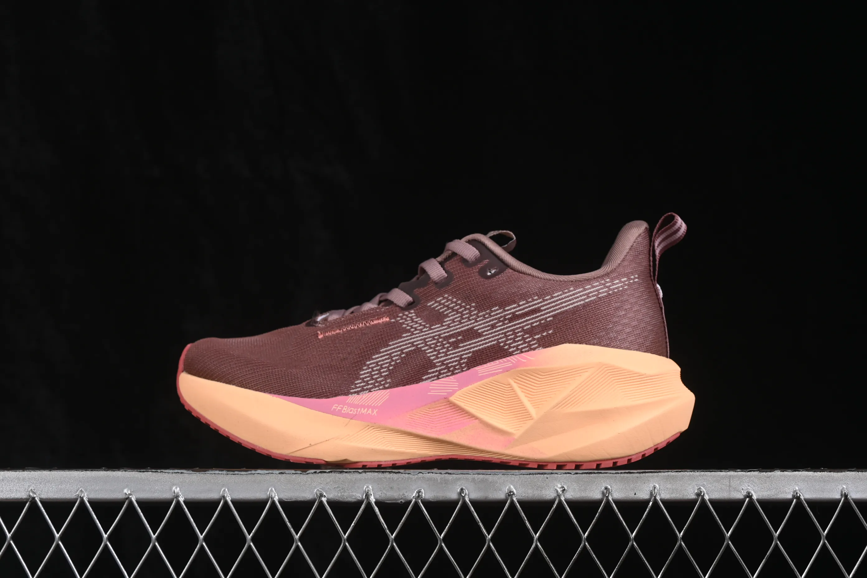 All categories Asics ASICS series Asics Novablast 5 1012B765-600